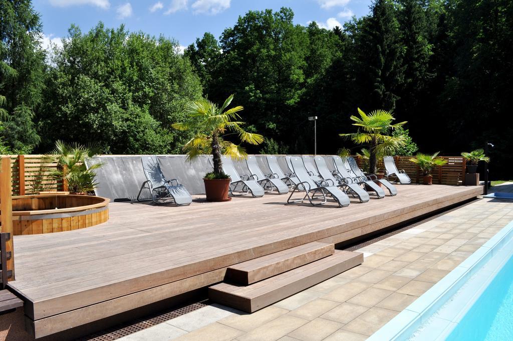 Sporthotel Barborka Hluboka nad Vltavou Exterior photo