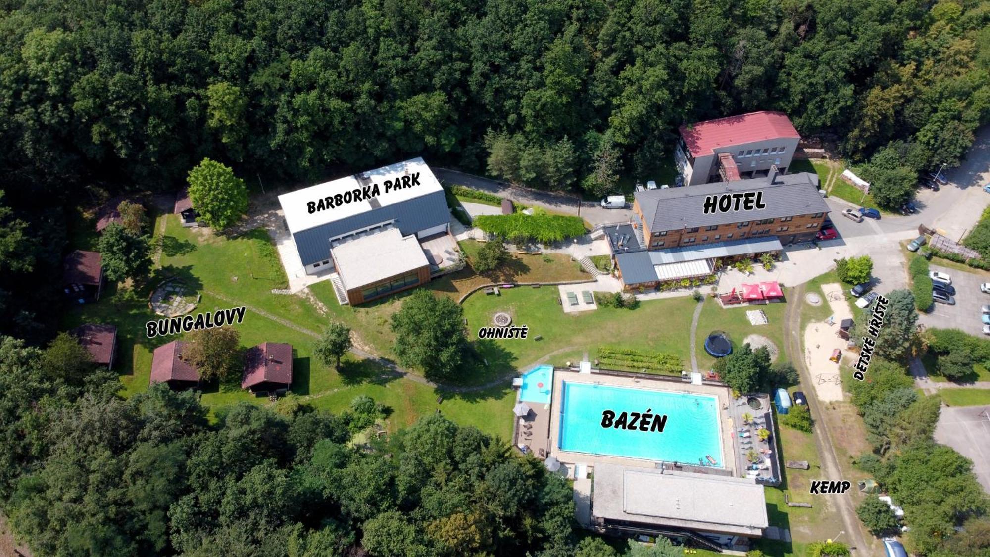 Sporthotel Barborka Hluboka nad Vltavou Exterior photo