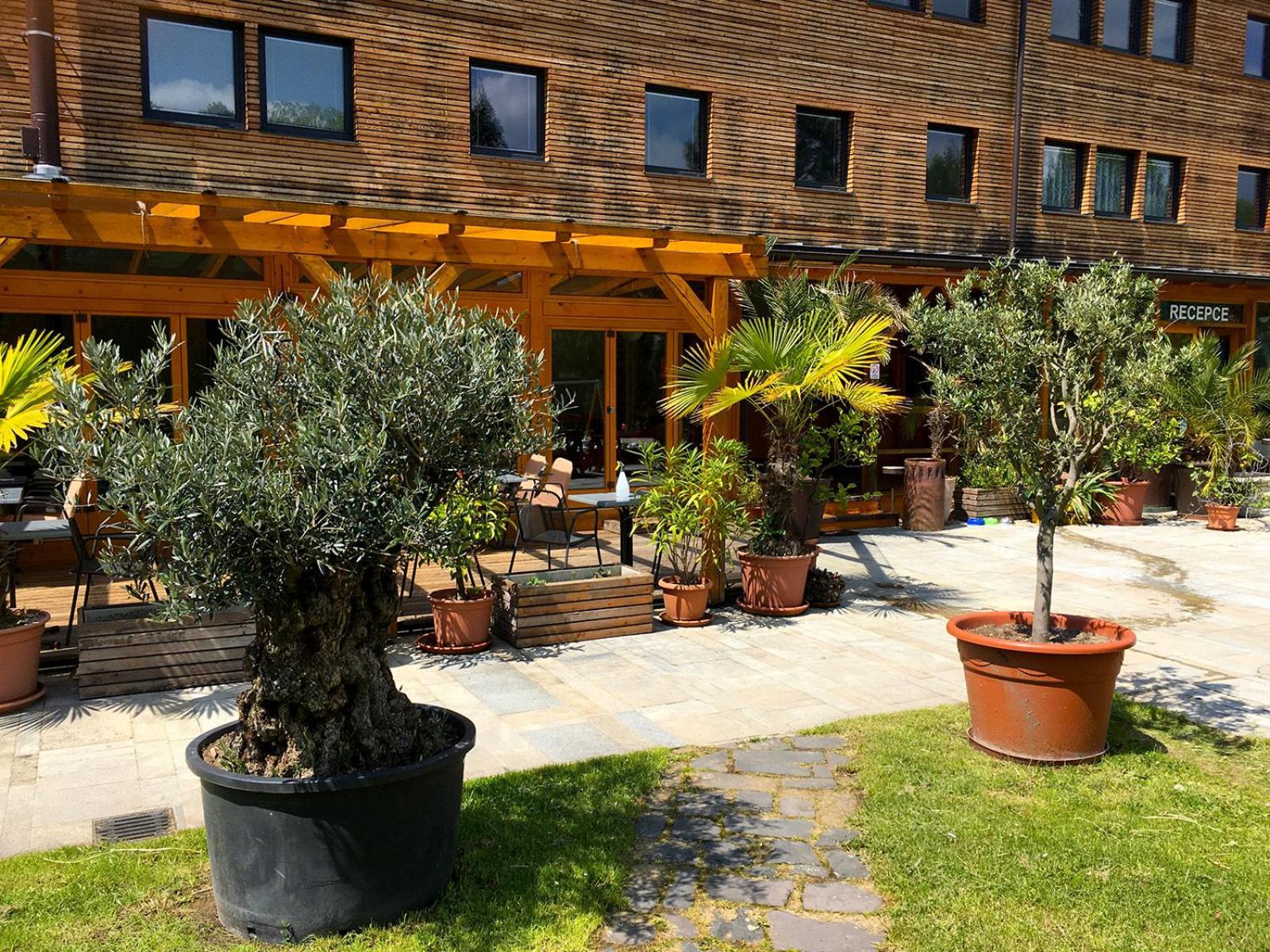 Sporthotel Barborka Hluboka nad Vltavou Exterior photo